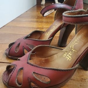 Vintage peep toe heels, size 6